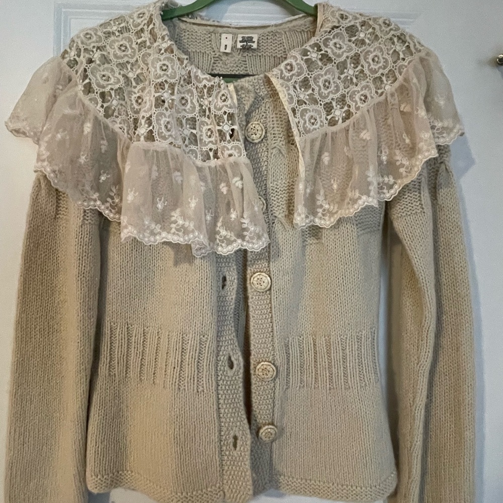 Elegant Cream Lace-Trimmed Sweater